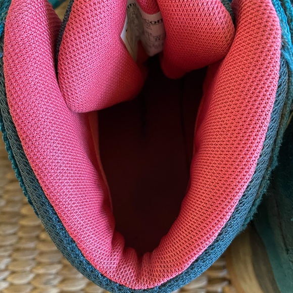 Womens Columbia Hiking boots - Picture 9 of 13